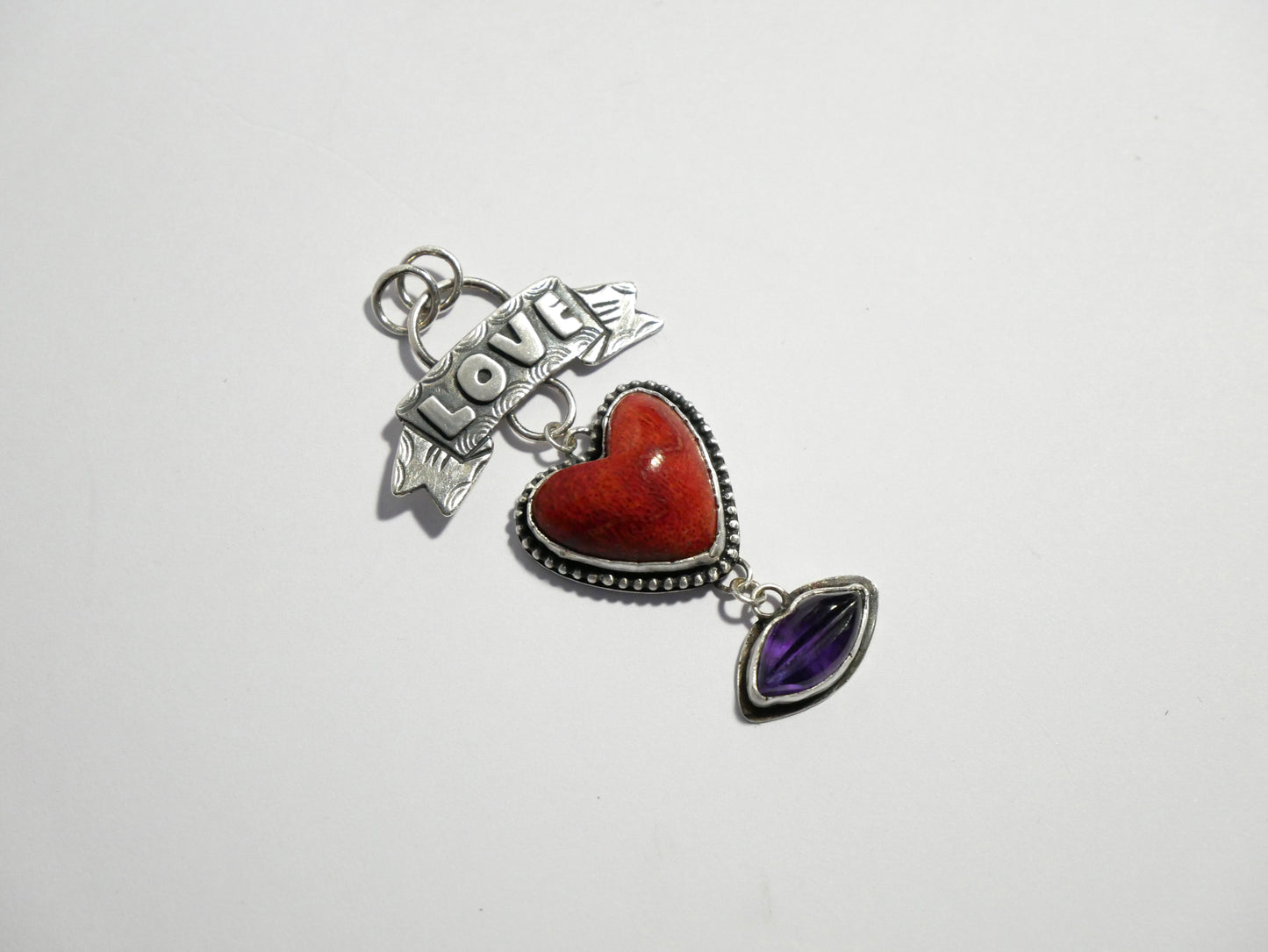 Love yourself pendant