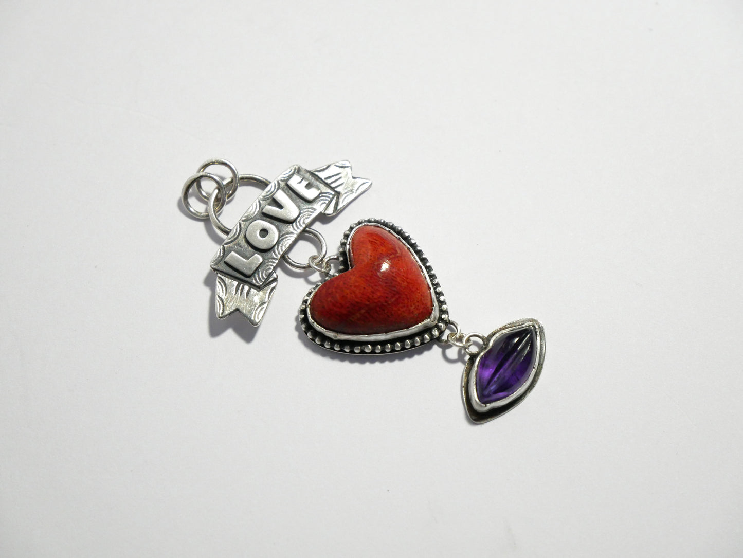 Love yourself pendant