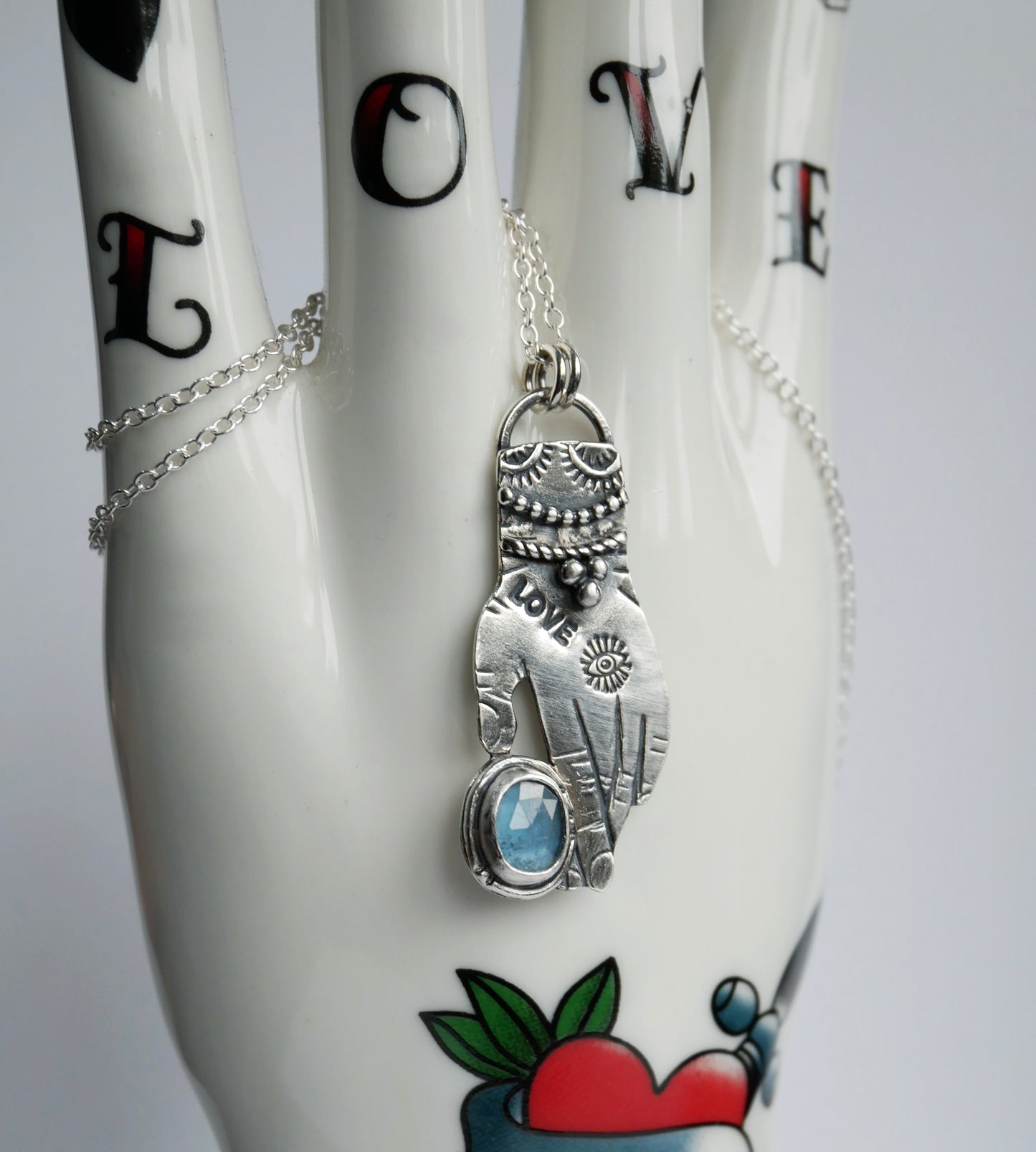 Make magic pendant
