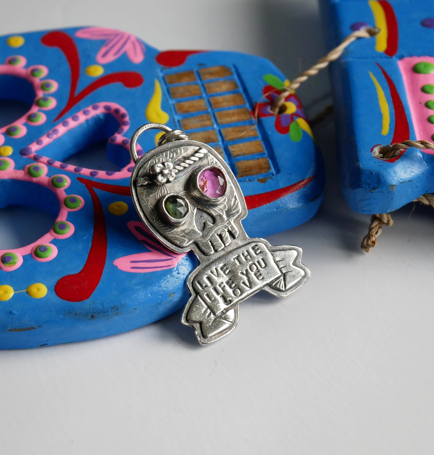 Love life pendant