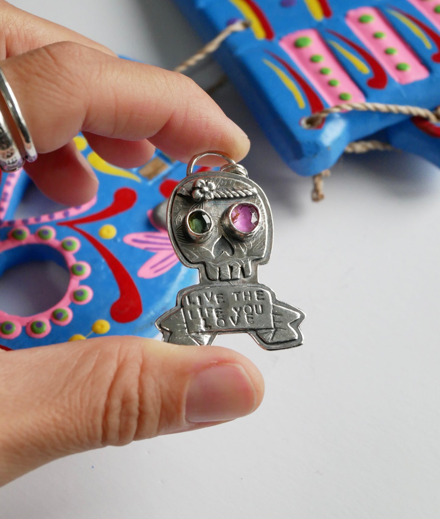 Love life pendant