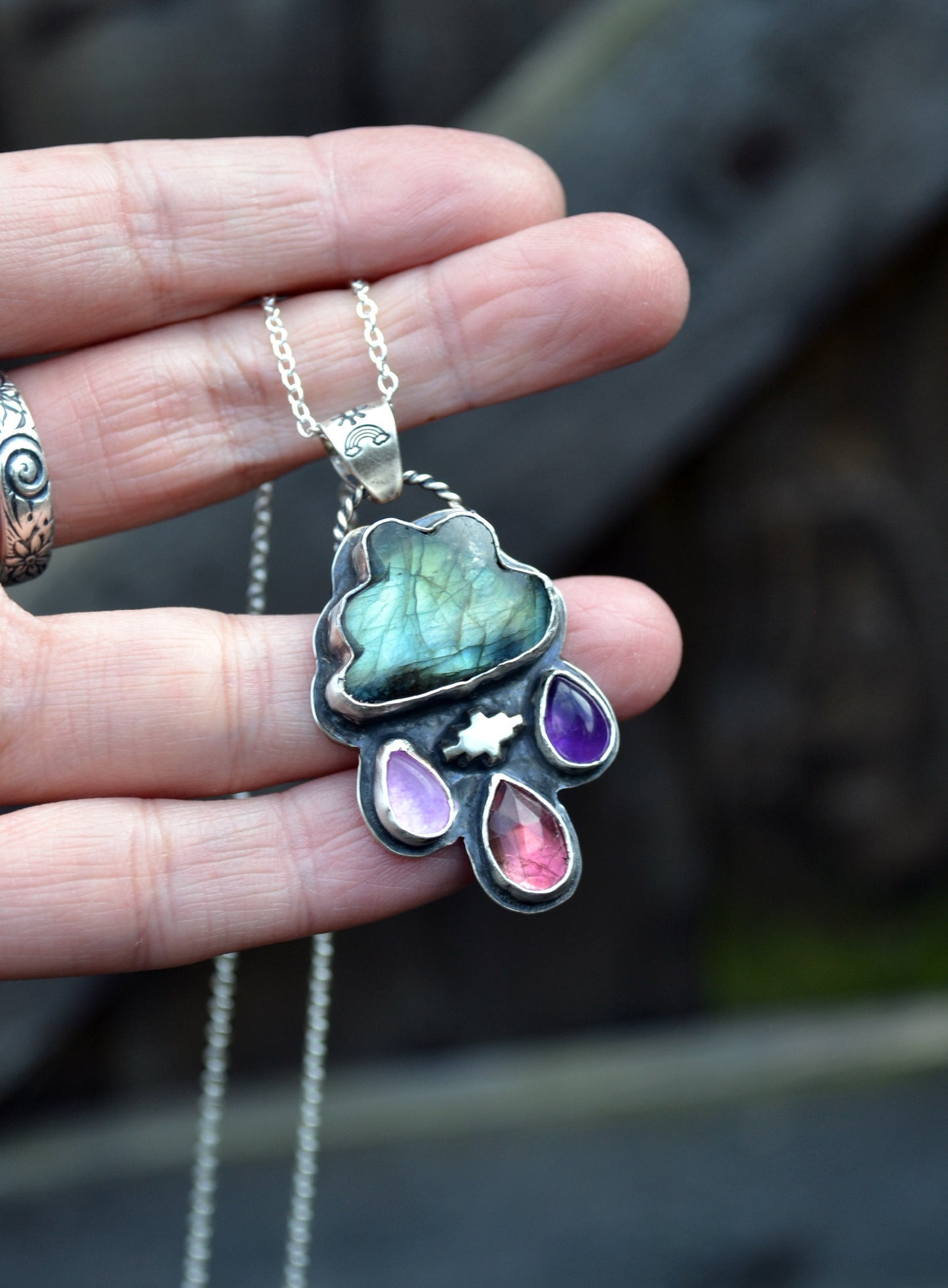 Cloud pendant