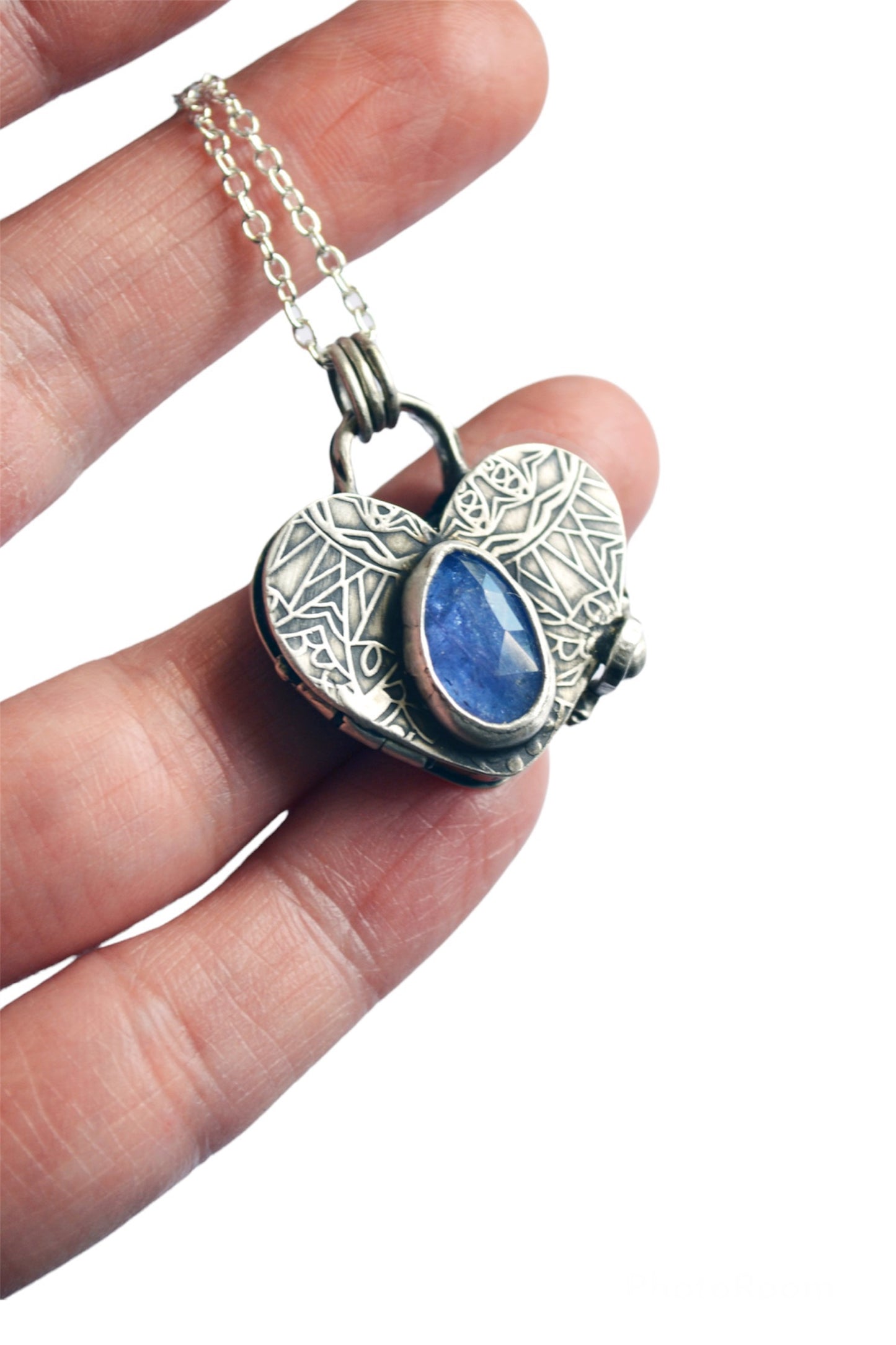 Heart locket with Tanzanite