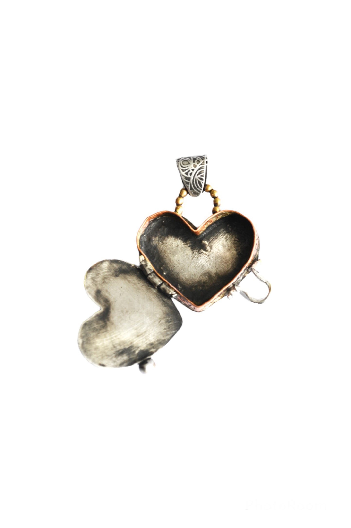 Heart locket with Apatite