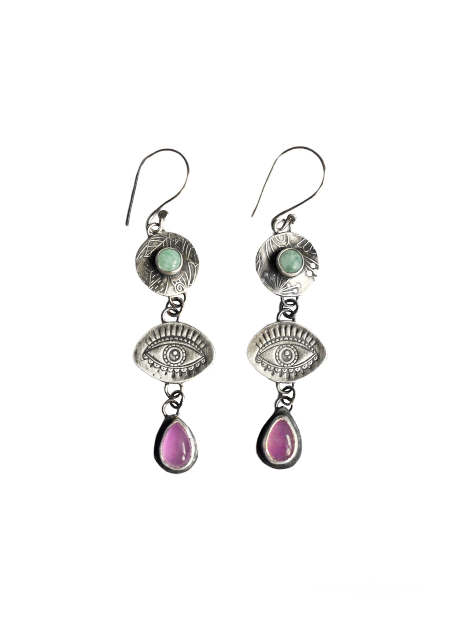 Eye earrings