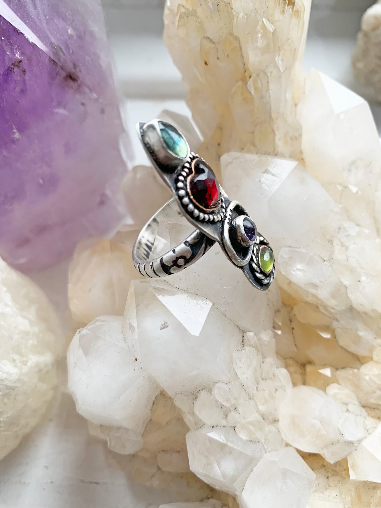 Totem ring