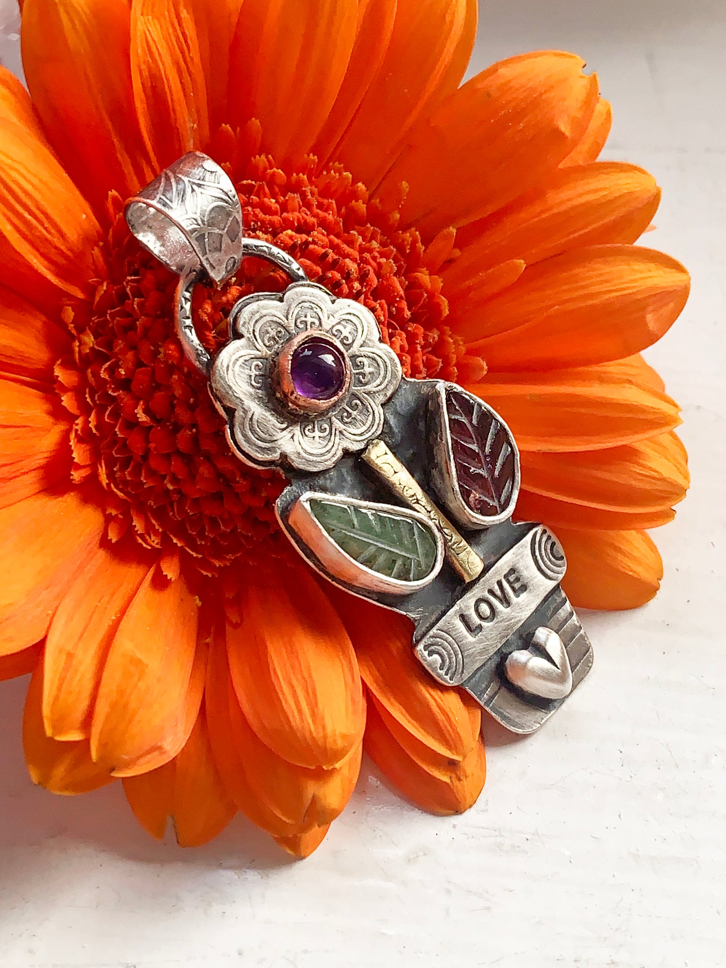 Plant love pendant