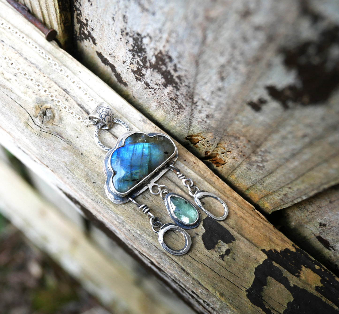 Follow your dreams pendant