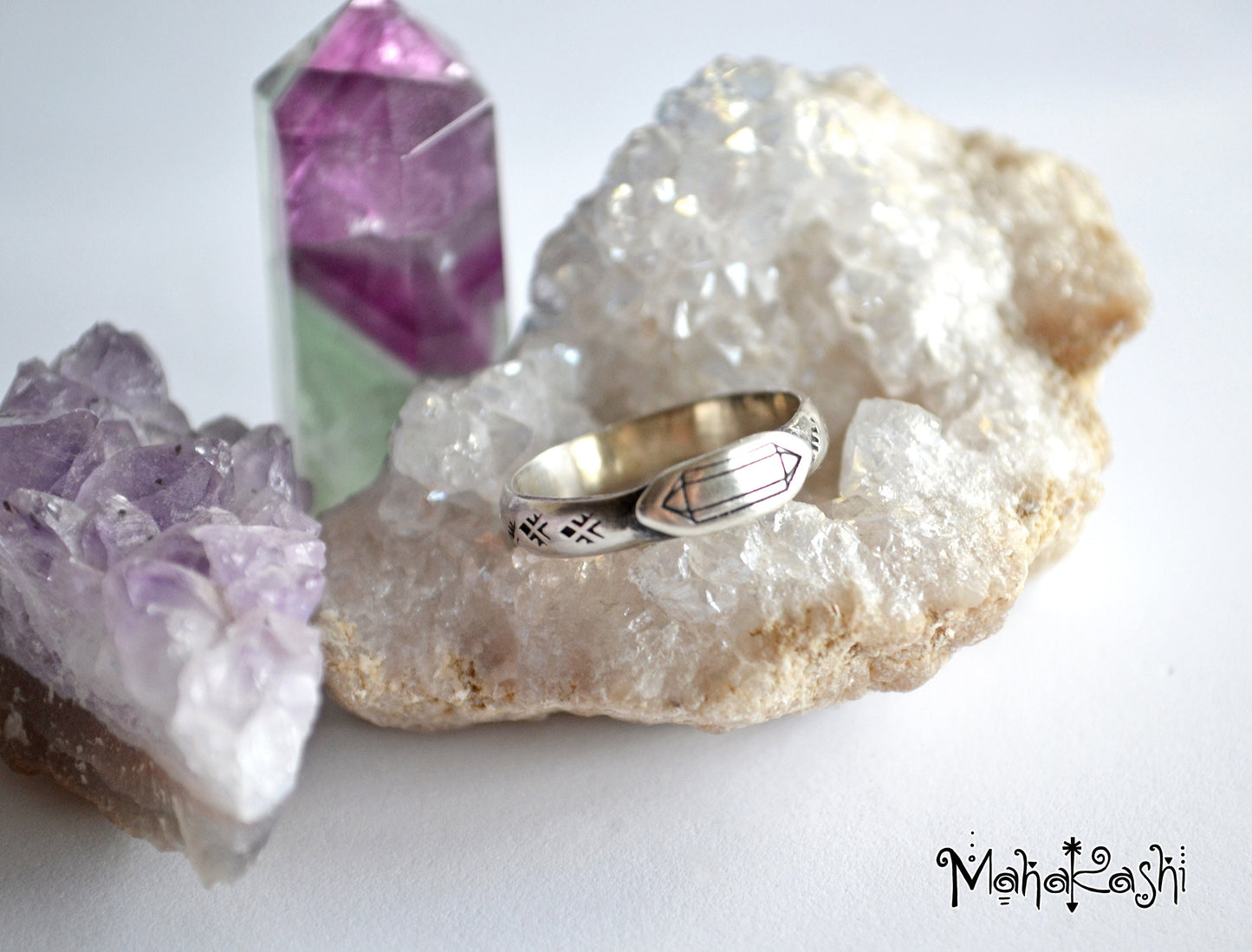 Crystal point stackable ring size US 7 1/4 UK O 1/2