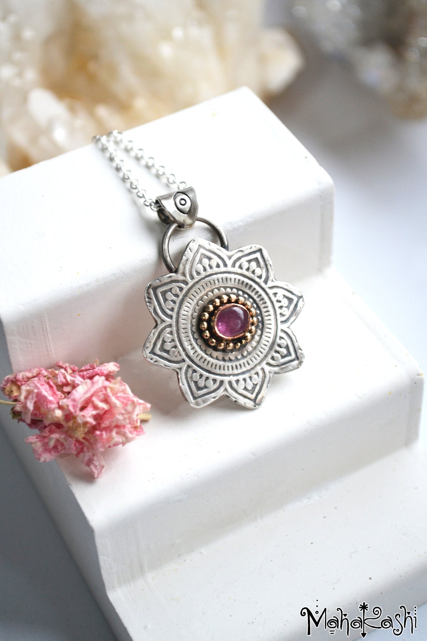 'Mandala' pendant with pink Sapphire