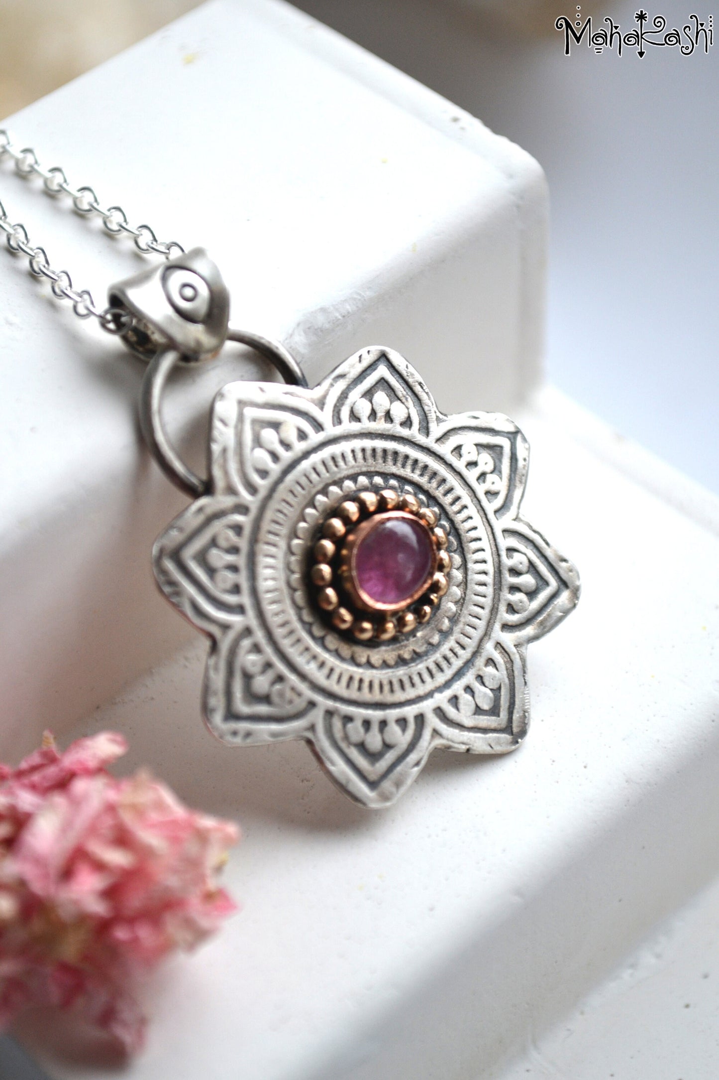 'Mandala' pendant with pink Sapphire