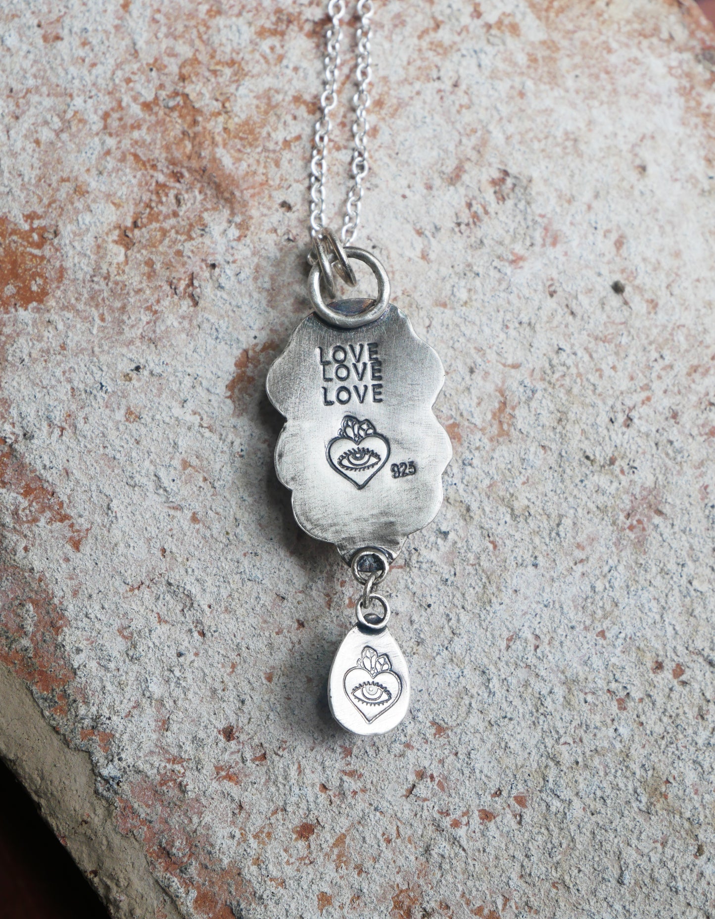 Milagro pendant