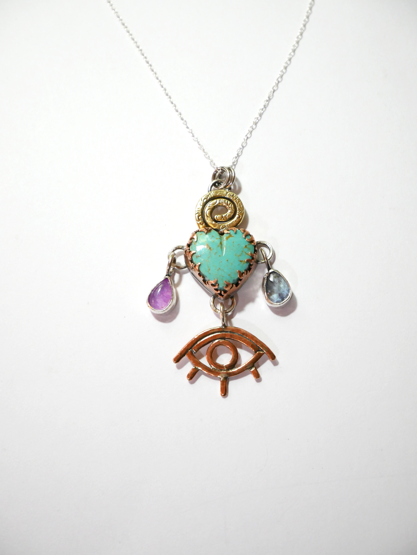 Nomad pendant