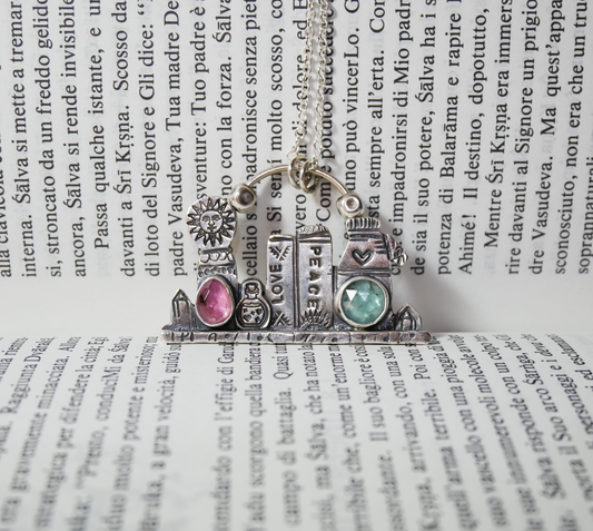 Bookshelf pendant