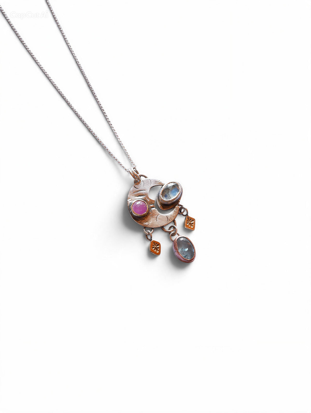Luna pendant