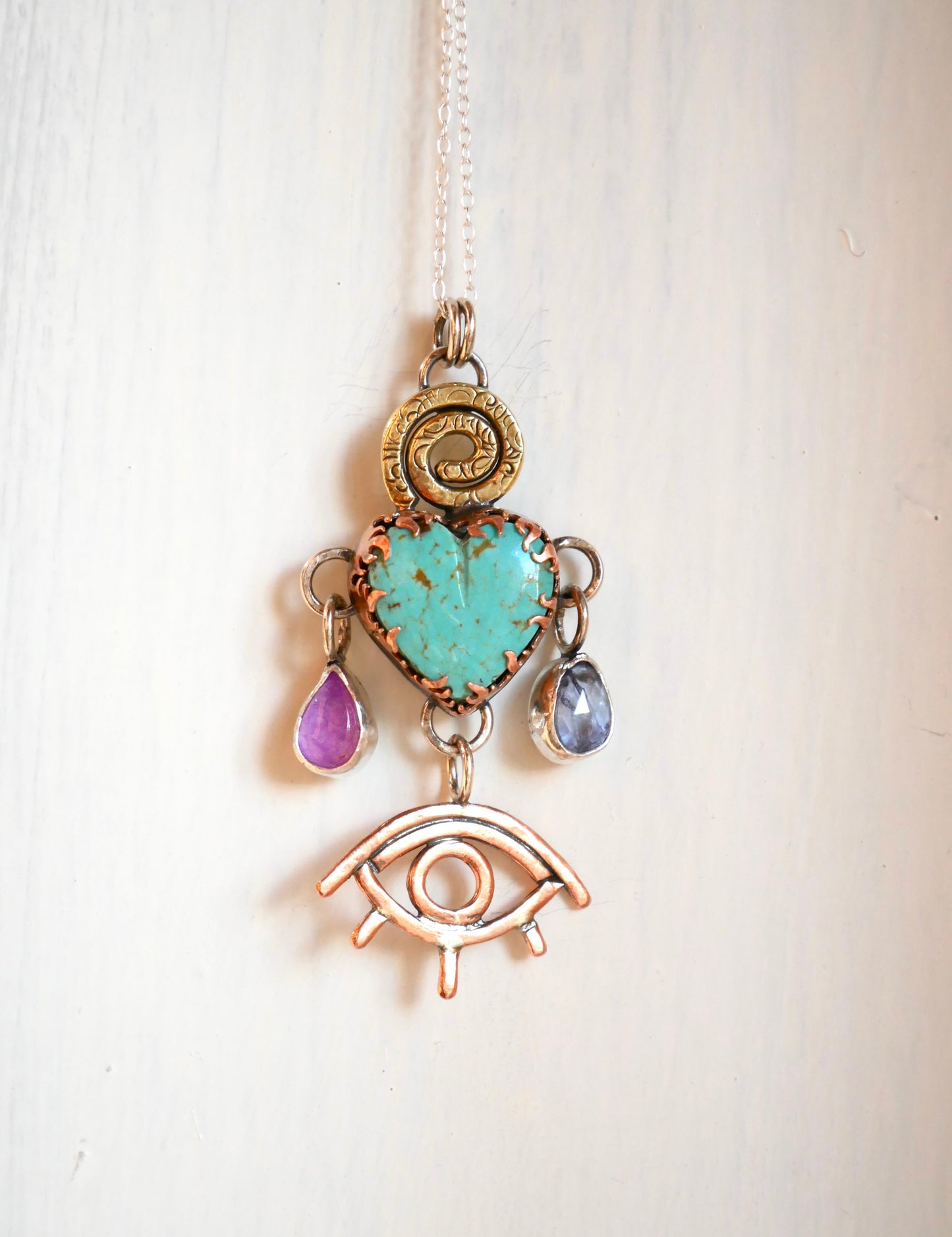 Nomad pendant