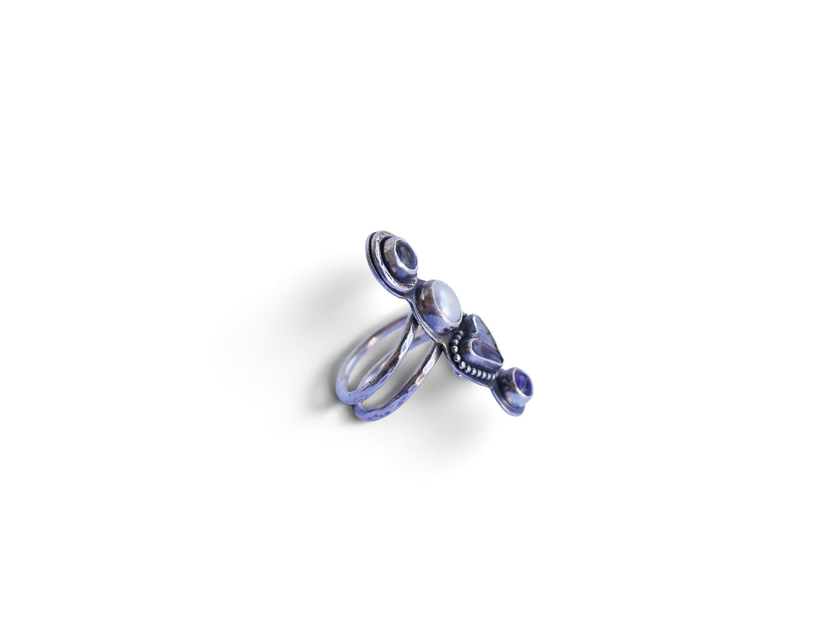 Heart totem ring