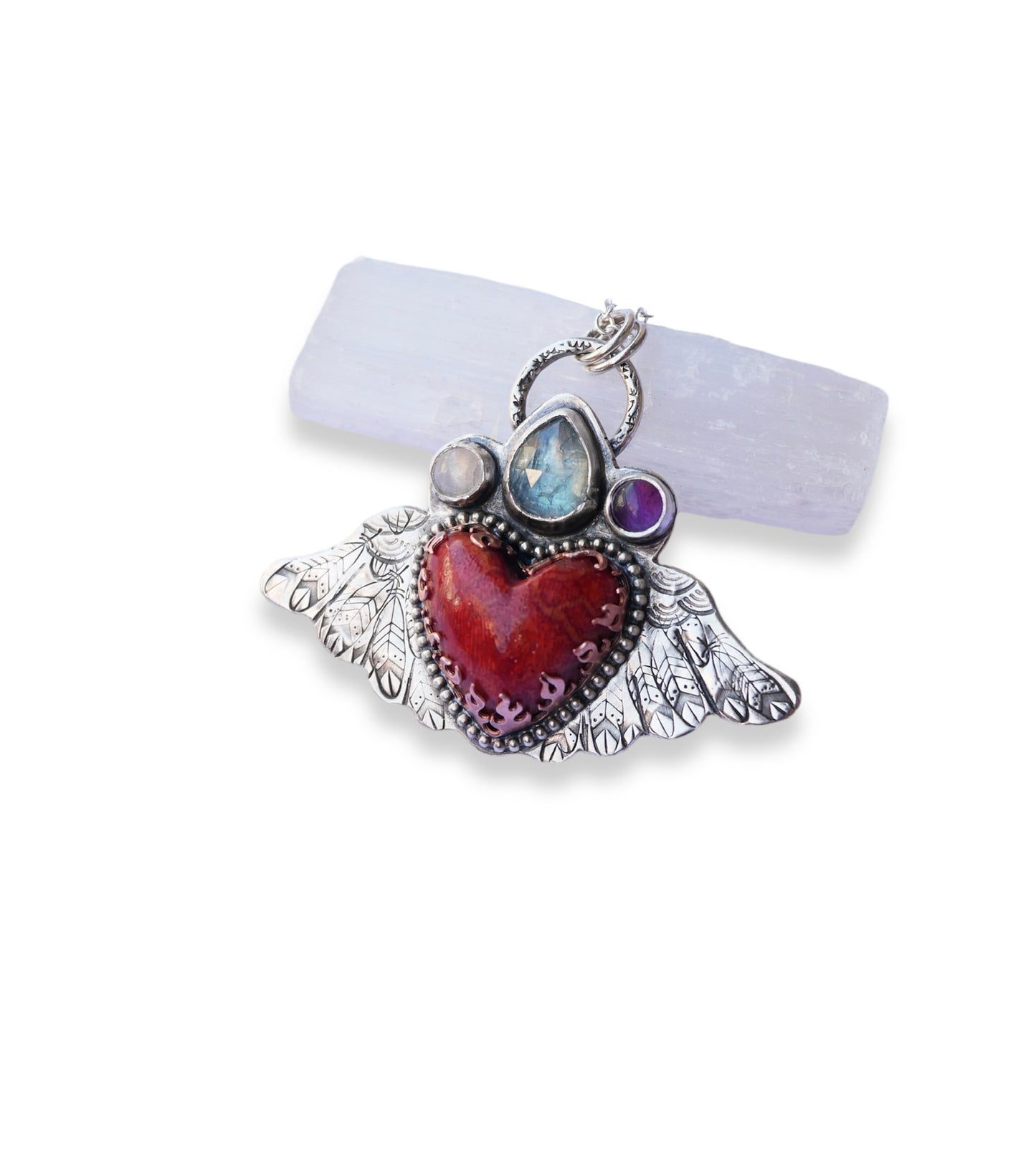 Winged heart pendant