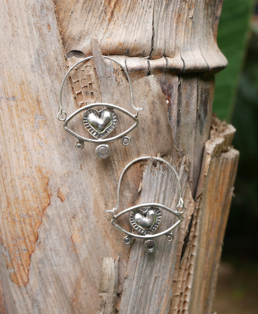 Eye heart hoops