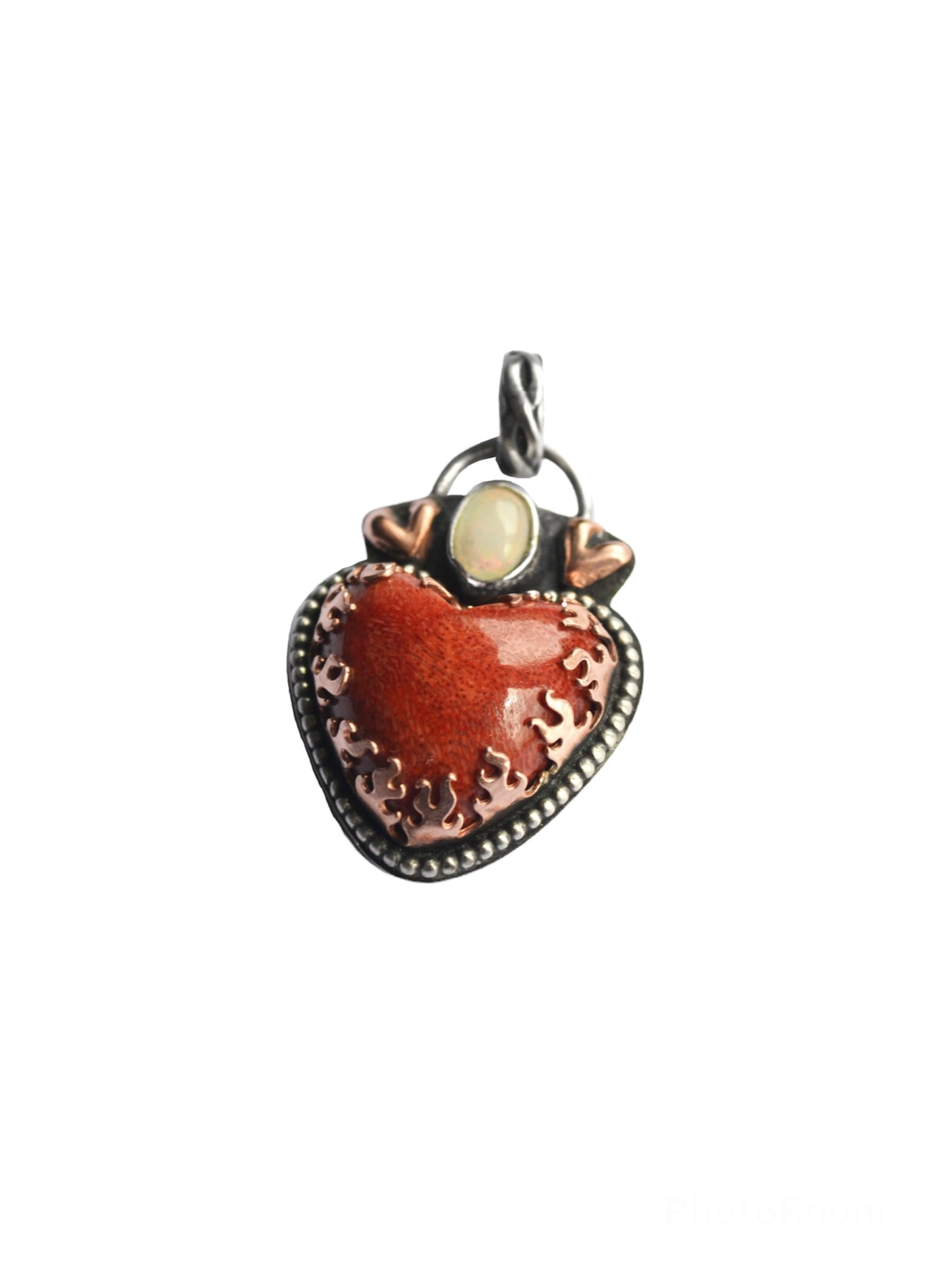 Milagros heart pendant