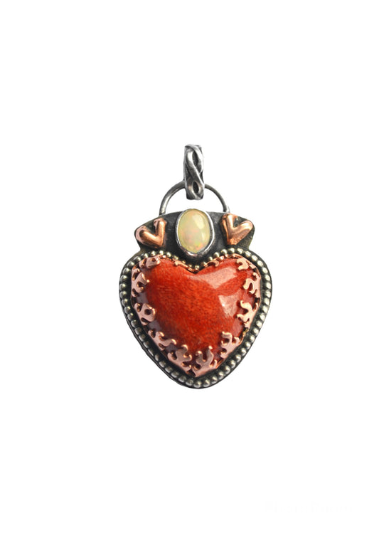 Milagros heart pendant