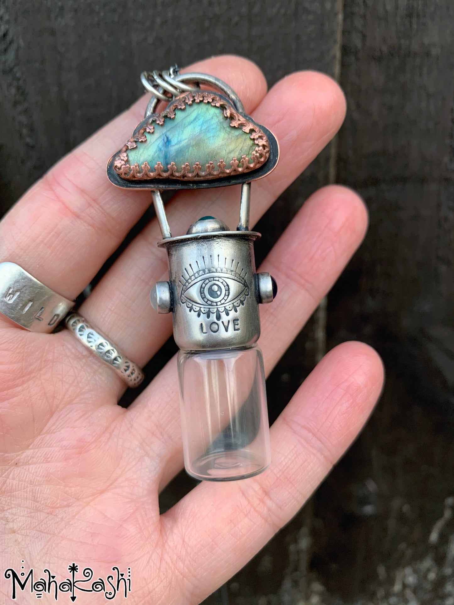 'Eye love' rollerball bottle with Labradorite cloud,Amethyst and Moonstone