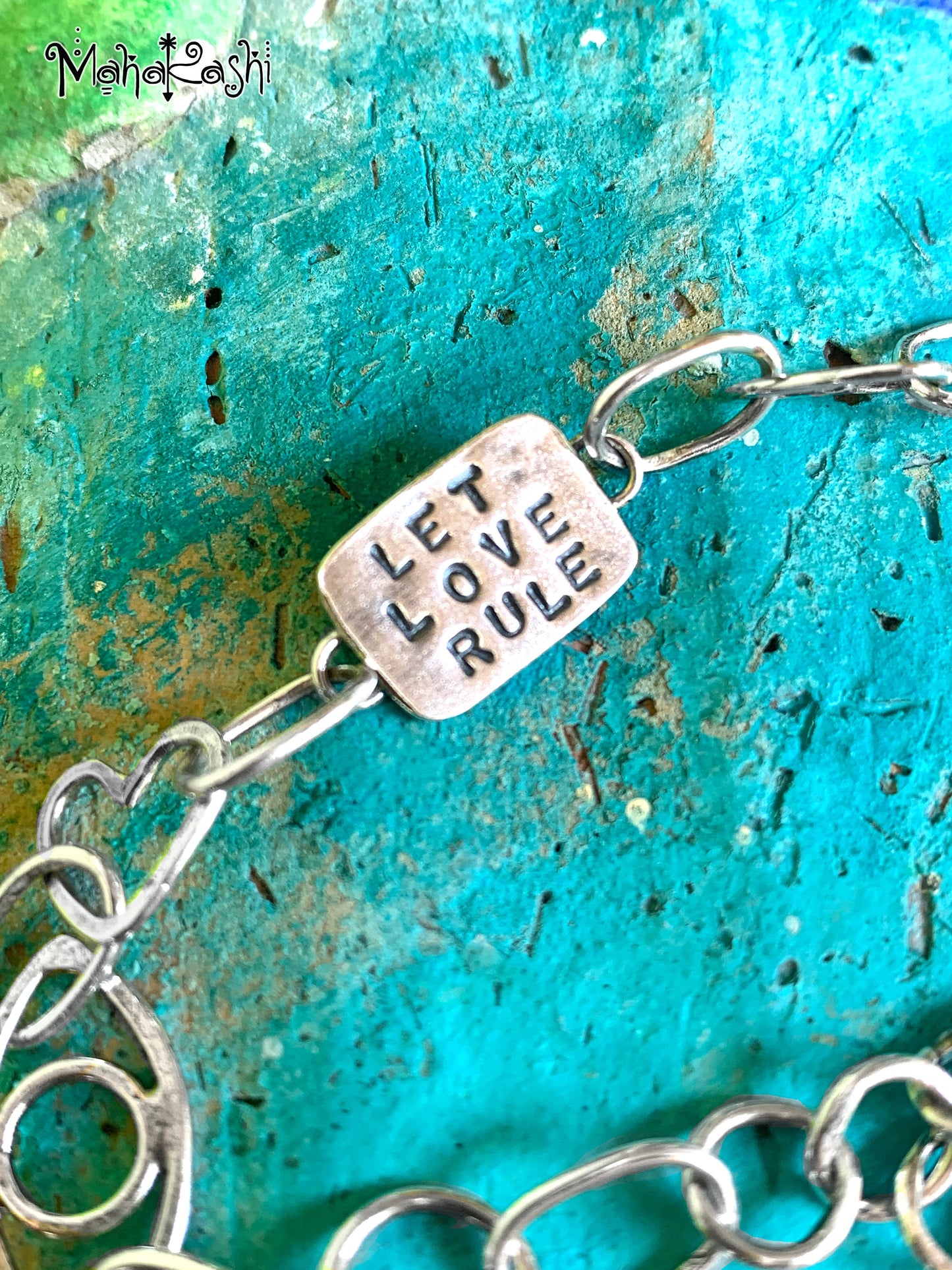 ‘Let love rule’ bracelet