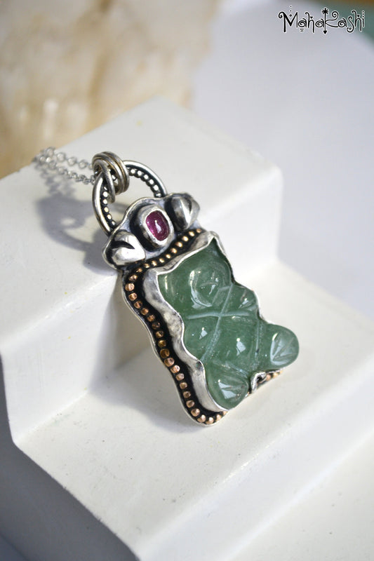 Teddy bear pendant with Aventurine and Sapphire